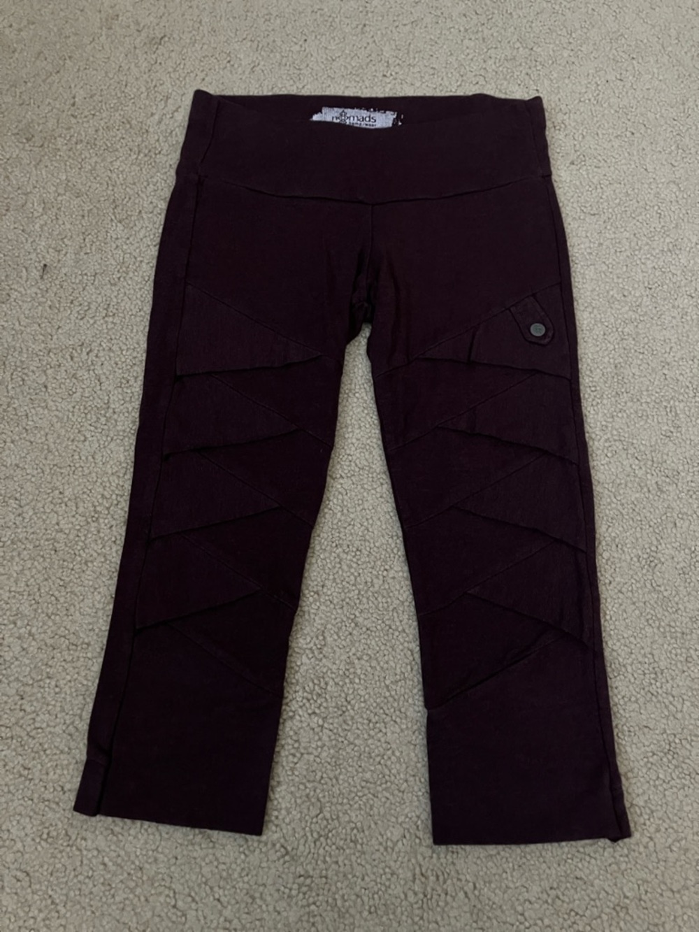 Nomads Hemp Wear Organic Bamboo Cotton Capri Leggings, scalloped, burgundy, xs